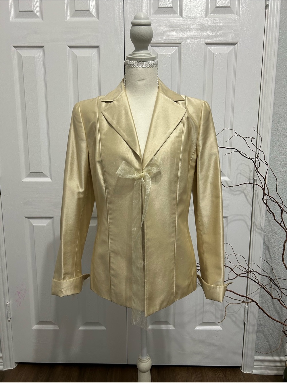Dana Buchman Satin Ivory Blazer with Bow Tie